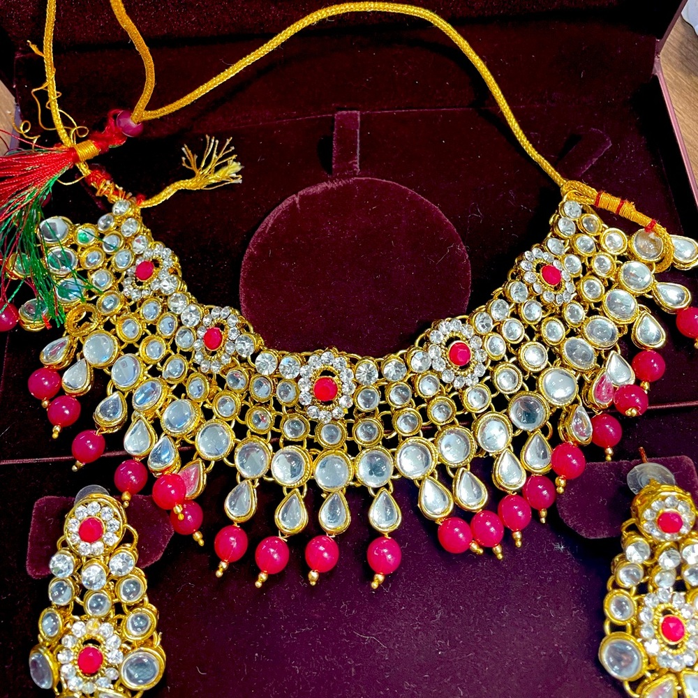 Necklace Set